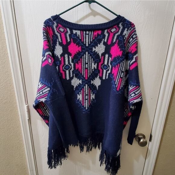 Umgee Aztec oversized fringed statement sleeve sweater size s/m - Picture 2 of 5